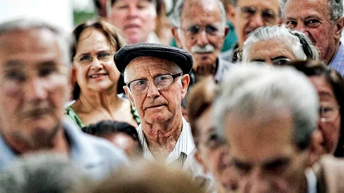 Velho, pessoa idosa ou terceira idade? O jeito certo de falar com o idoso