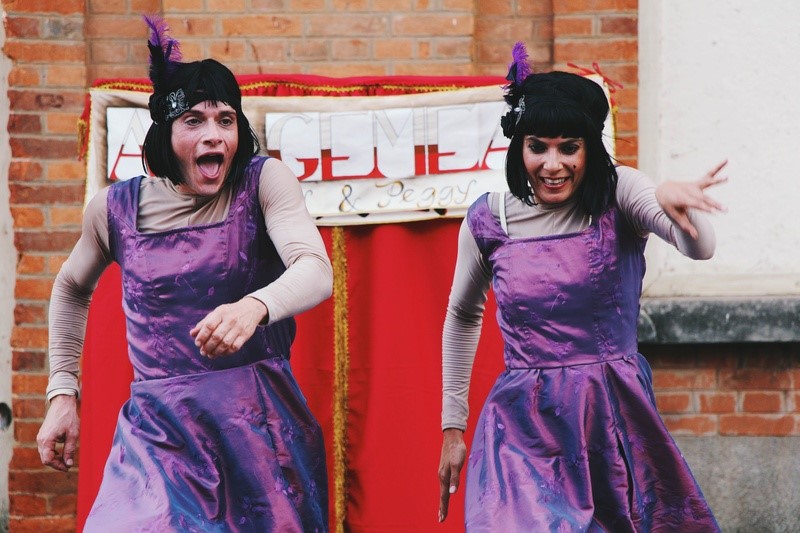 Com narrativa poética e acrobacias aéreas, espetáculo infantil “As gêmeas” entra em cartaz no Sesc Santana 