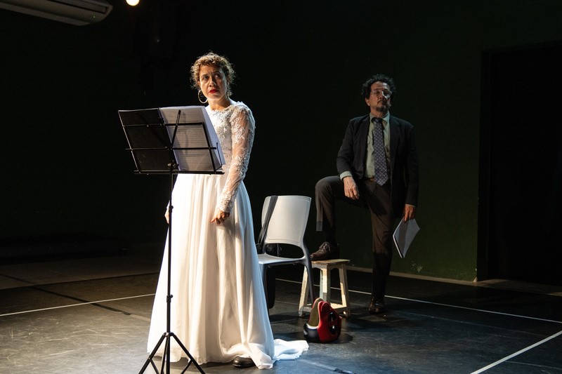 Com dramaturgia de Rosaleen McDonagh, espetáculo “Luvas e Anéis” estreia no Sesc Santana 