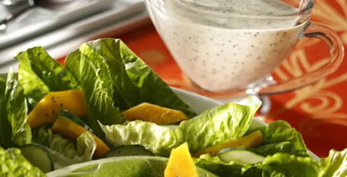 Aprenda a fazer saladas refrescantes e saborosas para o verão com Receitas Nestlé