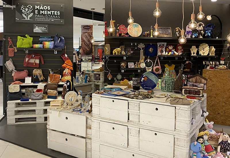 Prefeitura abre vagas para artesãos venderem em lojas físicas pelo programa Mãos e Mentes Paulistanas