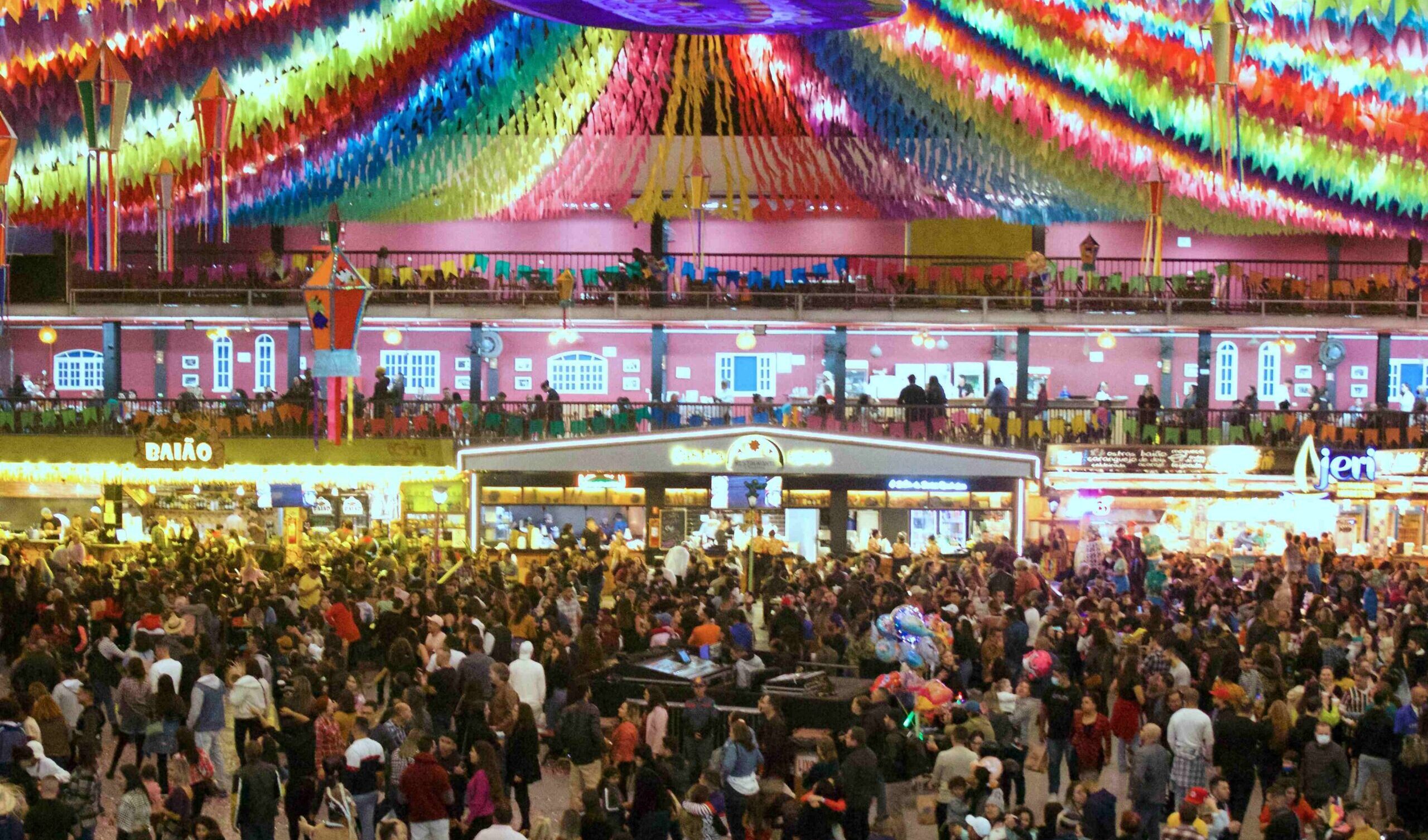 Começou a São João de Nóis Tudim do CTN com programação gratuita, música ao vivo, gastronomia e quadrilhas juninas