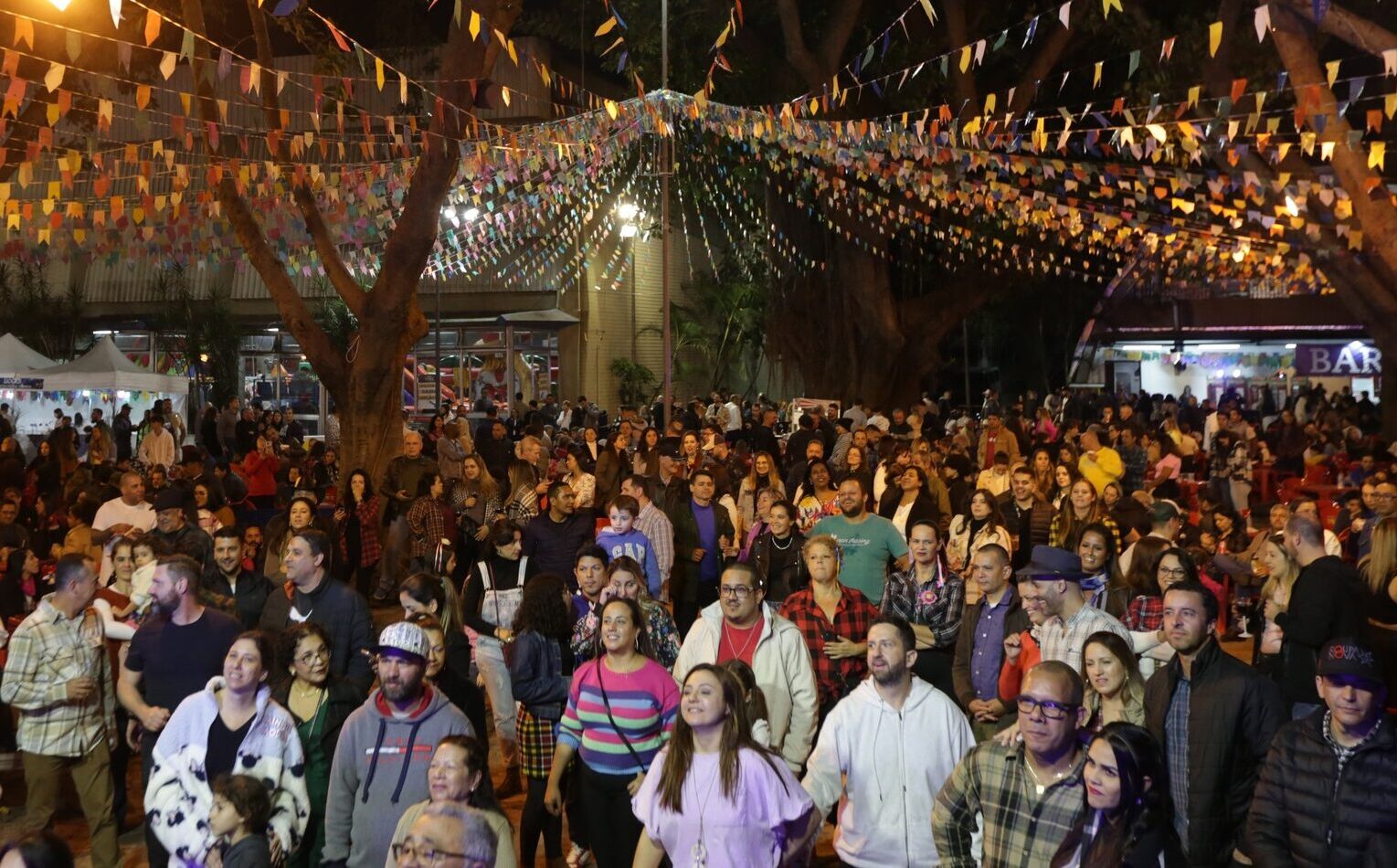 Festa Junina do Clube Esperia terá shows, brincadeiras, barracas, fogueira e muita diversão para a família