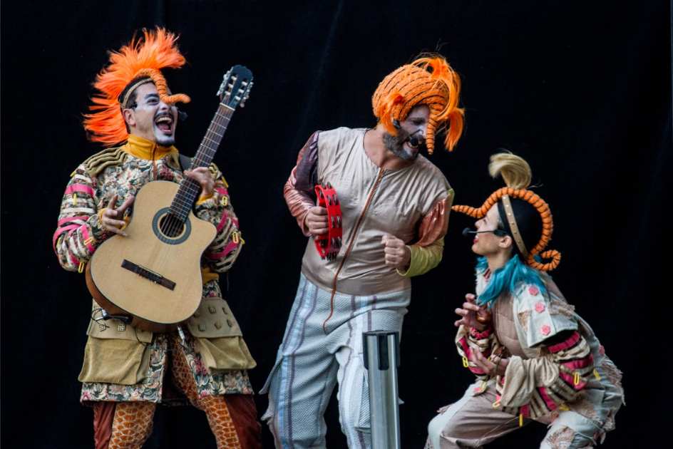 Teatro Alfredo Mesquita recebe o espetáculo gratuito “Vacamundi”