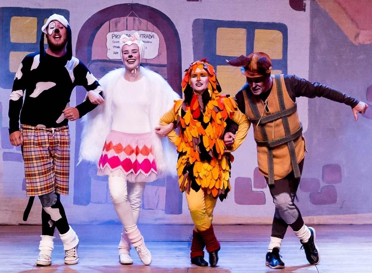 O musical infantil “Os Saltimbancos” está em cartaz no Teatro Santana Shopping