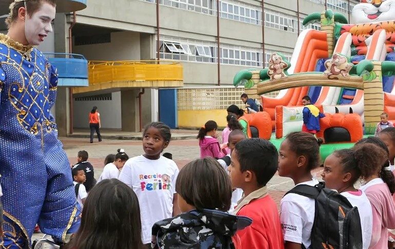 Inscrições abertas: Recreio nas Férias é opção gratuita para crianças até 14 anos com atividades e refeições durante todo o dia