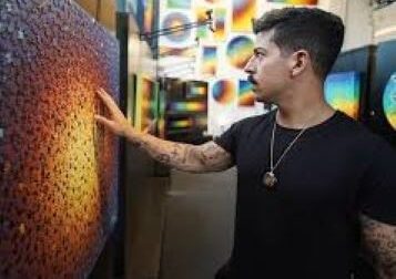 Mena está com a Exposição “Arte que Transforma” no Shopping TriMais Places