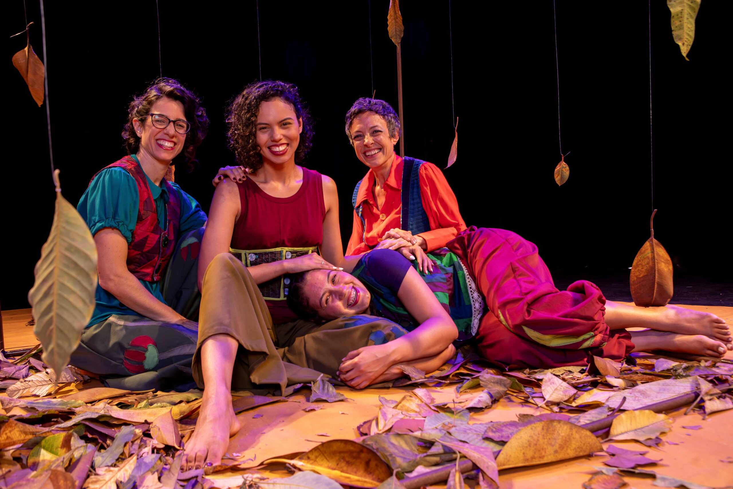 Espetáculo “Casa de Vó” estreia no Sesc Santana e mistura dança, teatro e memória