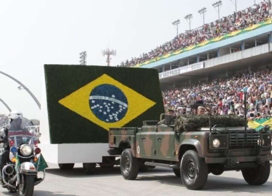 Desfile de 7 de Setembro reúne quase seis mil participantes no Sambódromo do Anhembi