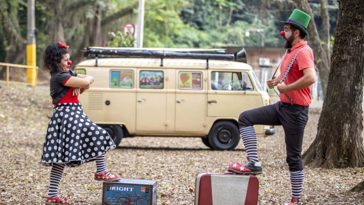 Kombi no Circo leva magia itinerante do circo ao Parque da Juventude