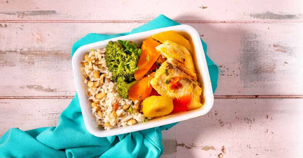 Nutricionista ensina o jeito certo de congelar marmitas para não perder nutrientes