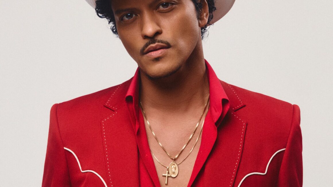 Bruno Mars lança “The Romantic” após 10 anos