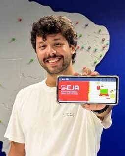 Curso gratuito para Encceja abre inscrições em São Paulo