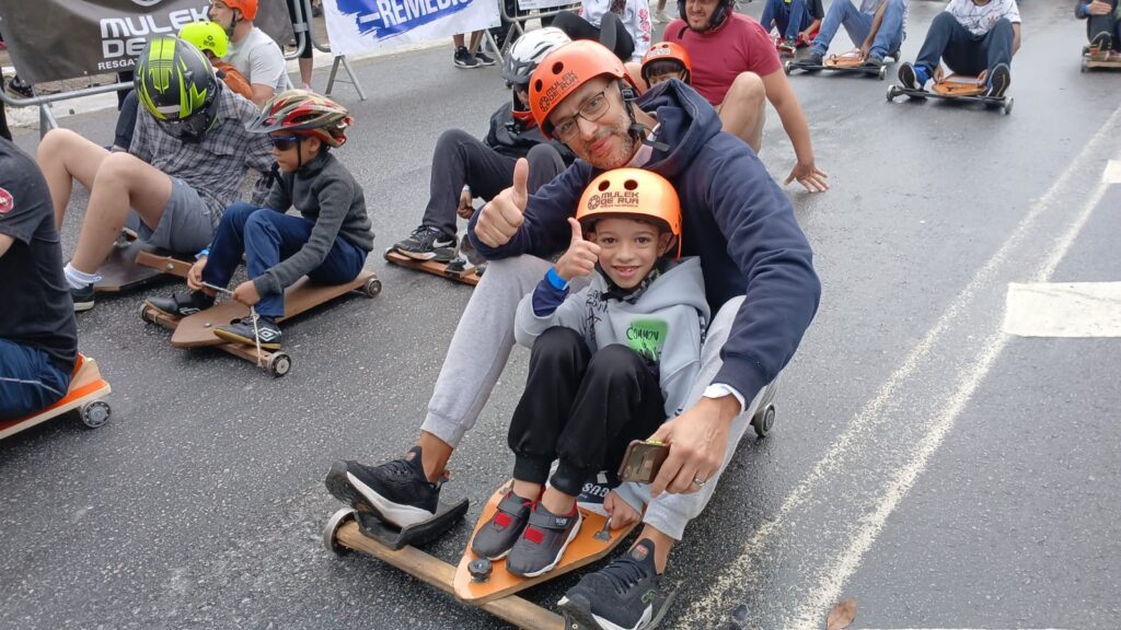 Rolimã Fest na Zona Norte de São Paulo com carrinhos de rolimã e família