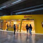 Bauducco inaugura loja no Terminal Tietê com espaço instagramável