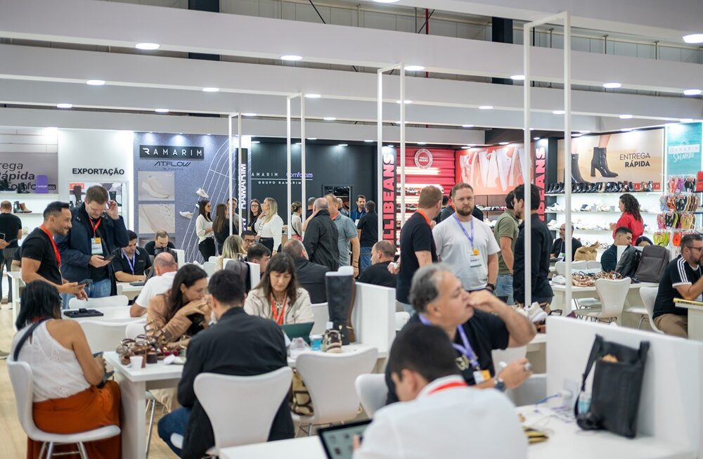 BFSHOW reúne grandes redes e movimenta setor de calçados em SP