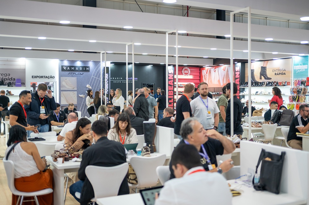 Feira BFSHOW no Distrito Anhembi reúne marcas e varejistas de calçados