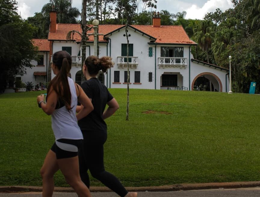 Corredores participam do Urban Trail Run no Horto Florestal e Serra da Cantareira