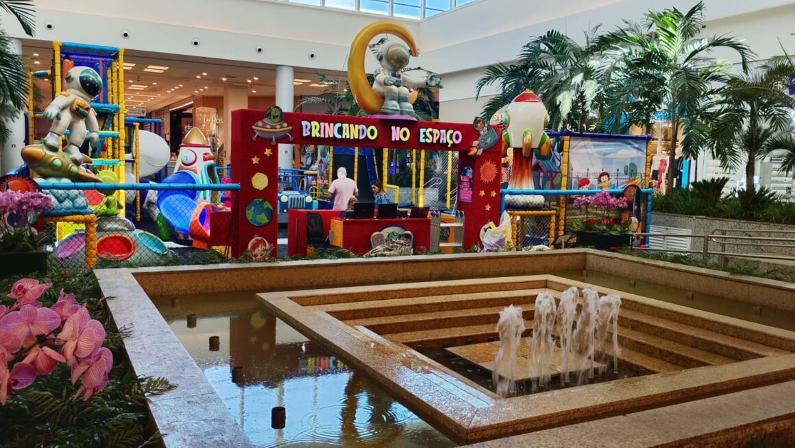 Brincando no Espaço chega ao Center Norte com atrações infantis