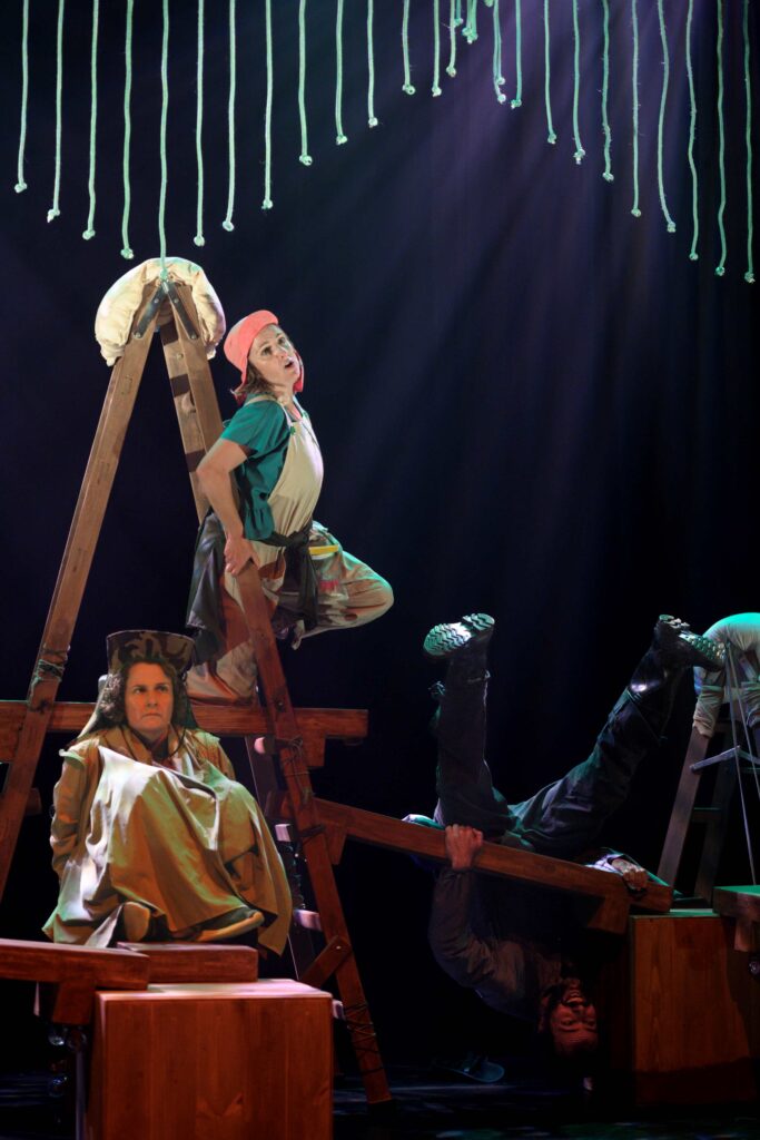 Cena do espetáculo infantil Correnteza no Teatro Alfredo Mesquita em Santana