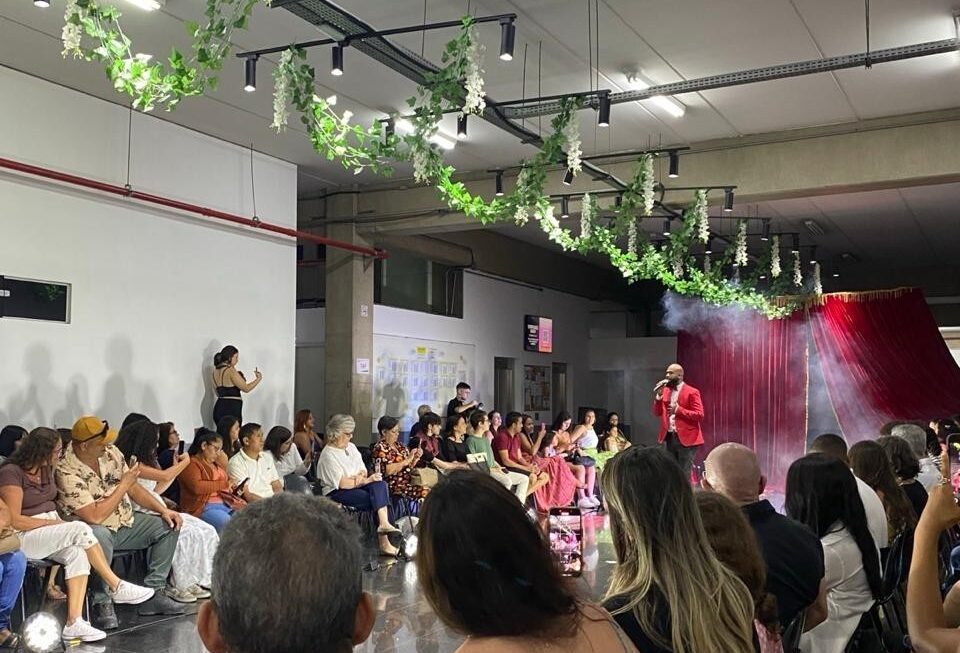 Moda e literatura inspiram desfile gratuito em Santana