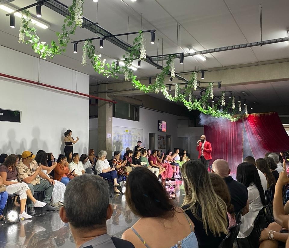 Moda e literatura inspiram desfile gratuito em Santana