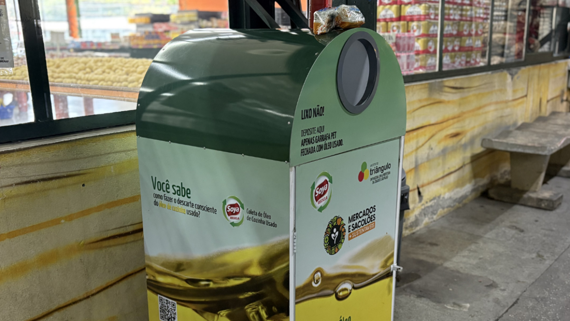 Campanha de reciclagem de óleo de cozinha da Prefeitura de São Paulo na Zona Norte