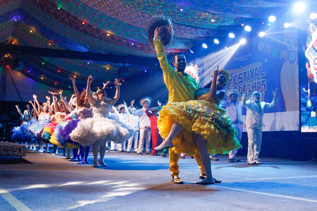 Público no São João do CTN durante festa junina na Zona Norte de São Paulo