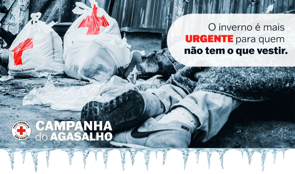 Voluntários da Cruz Vermelha São Paulo organizam doações da Campanha do Agasalho 2026.