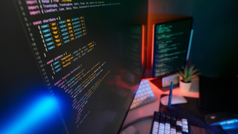 Nublify e DIO oferecem 5 mil bolsas gratuitas em bootcamp de IA e Computação em Nuvem