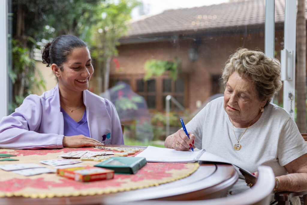Depressão em idosos pode ser confundida com envelhecimento e até com Alzheimer, alertam especialistas