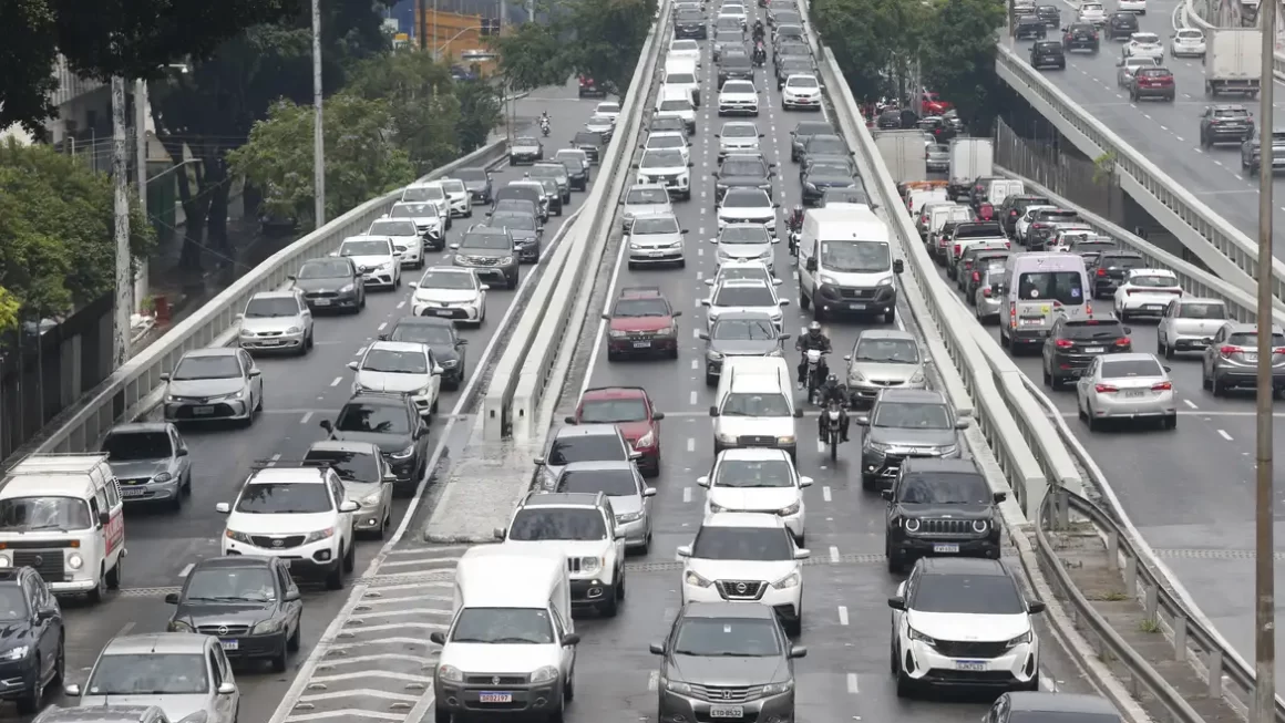 Licenciamento 2026 já pode ser pago em SP; veja calendário, taxa e como regularizar