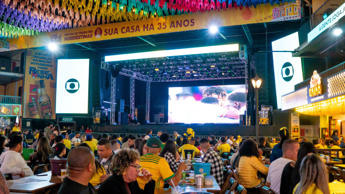 Público prestigia o São João do CTN durante festa junina no bairro do Limão, Zona Norte