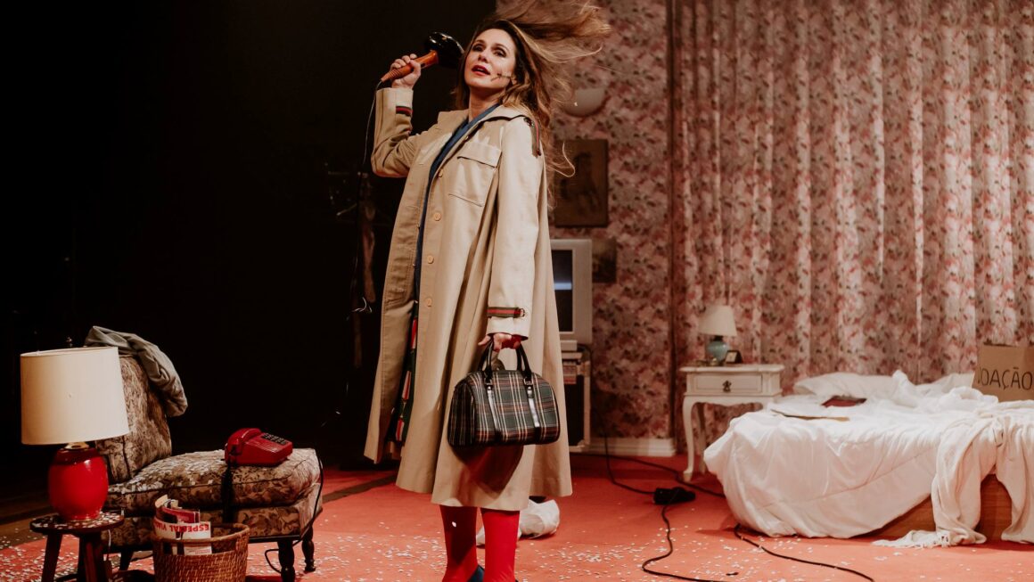 Aline Fanju estreia “Paixão Simples” no Sesc Santana