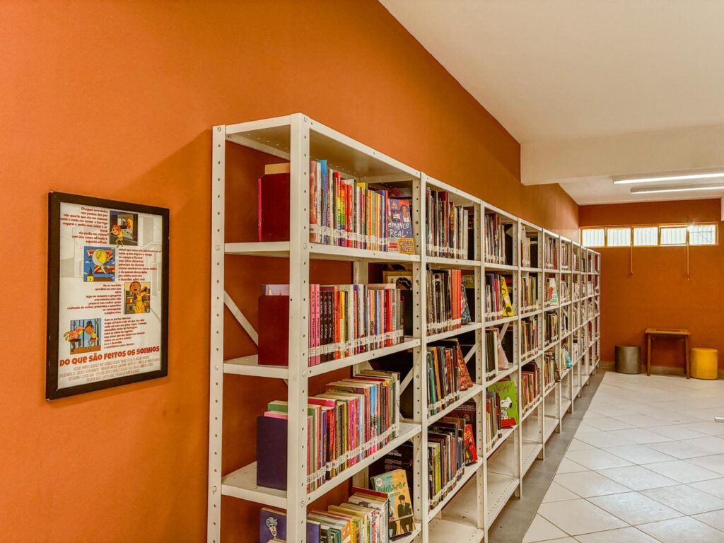 Biblioteca Menotti Del Picchia Reabertura Universo Zn