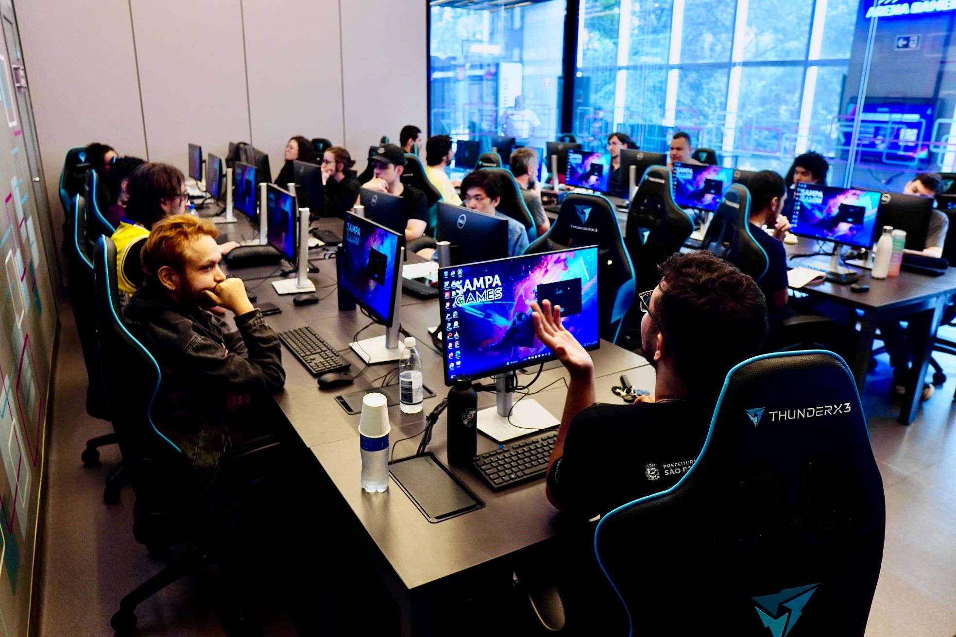 Alunos participam de curso gratuito de desenvolvimento de games em São Paulo
