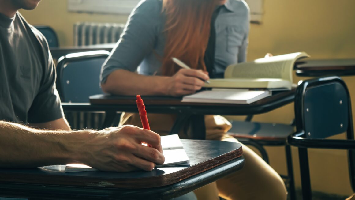 Vestibular 2026: 5 dicas para organizar os estudos e buscar a aprovação