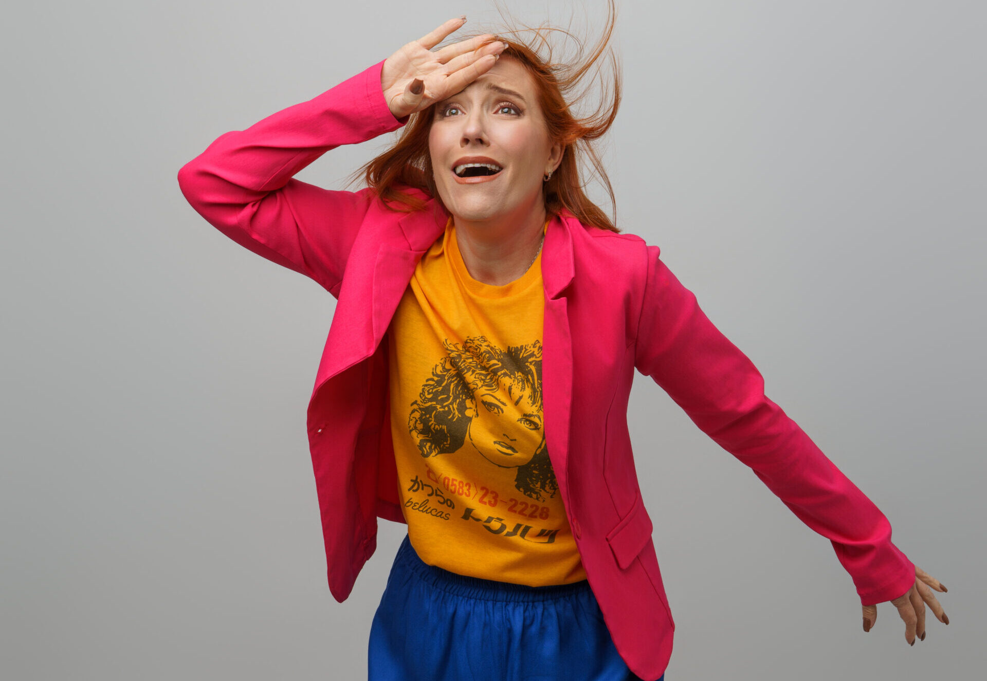 Atriz Wanessa Morgado em cena no espetáculo "Manhê!" no Teatro Alfredo Mesquita, em Santana.