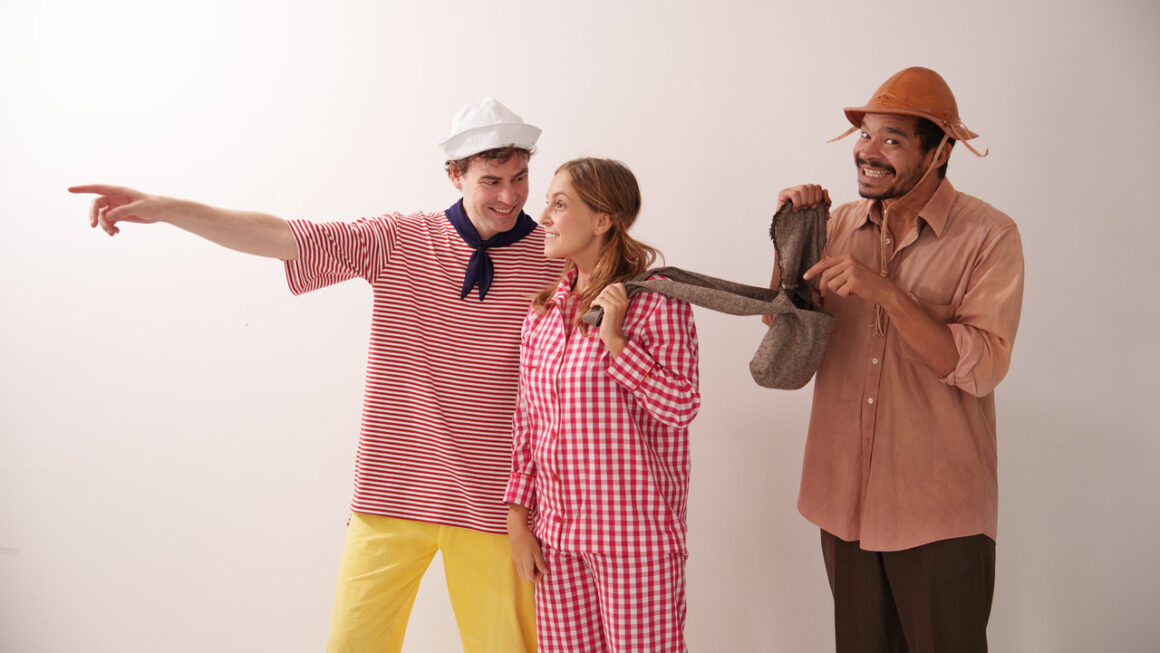 “À Procura de João” leva fantasia e afeto ao Teatro Alfredo Mesquita