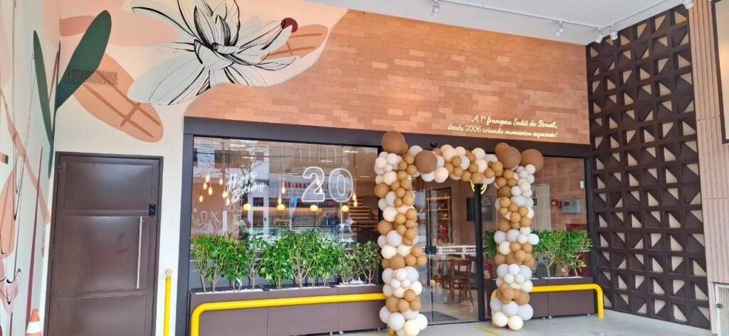 Primeira franquia da Sodiê Doces completa 20 anos na Vila Guilherme
