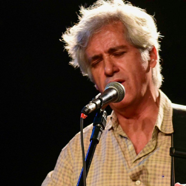 Fernandes apresenta o show autoral Rumo no Teatro Alfredo Mesquita, em Santana, na Zona Norte de São Paulo.