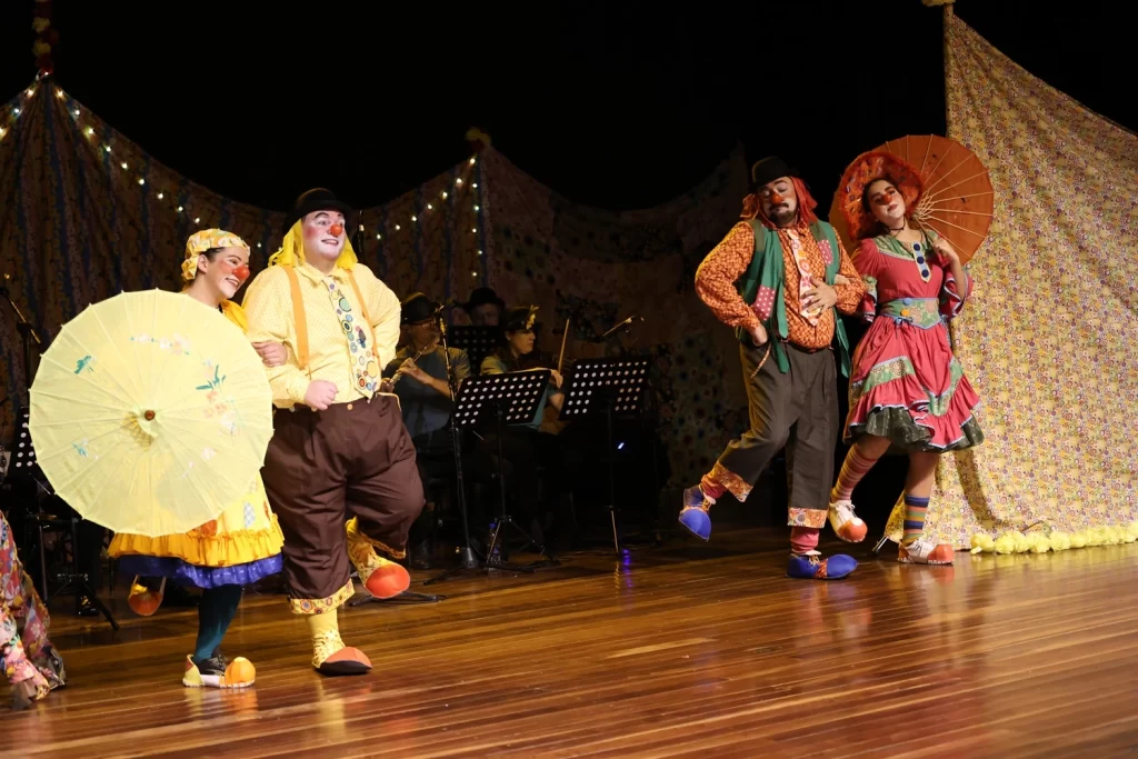 Goiabada Com Queijo Teatro Alfredo Mesquita